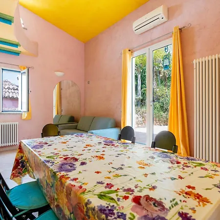 בית נופש Melograno By Interhome *