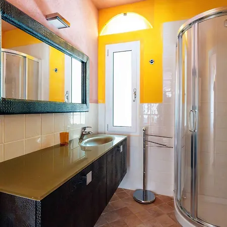 בית נופש Melograno By Interhome *